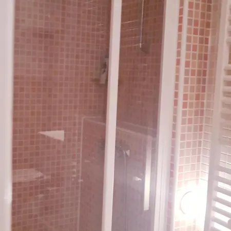 Hospitality Centrum - Nicolae Iorga דירה *